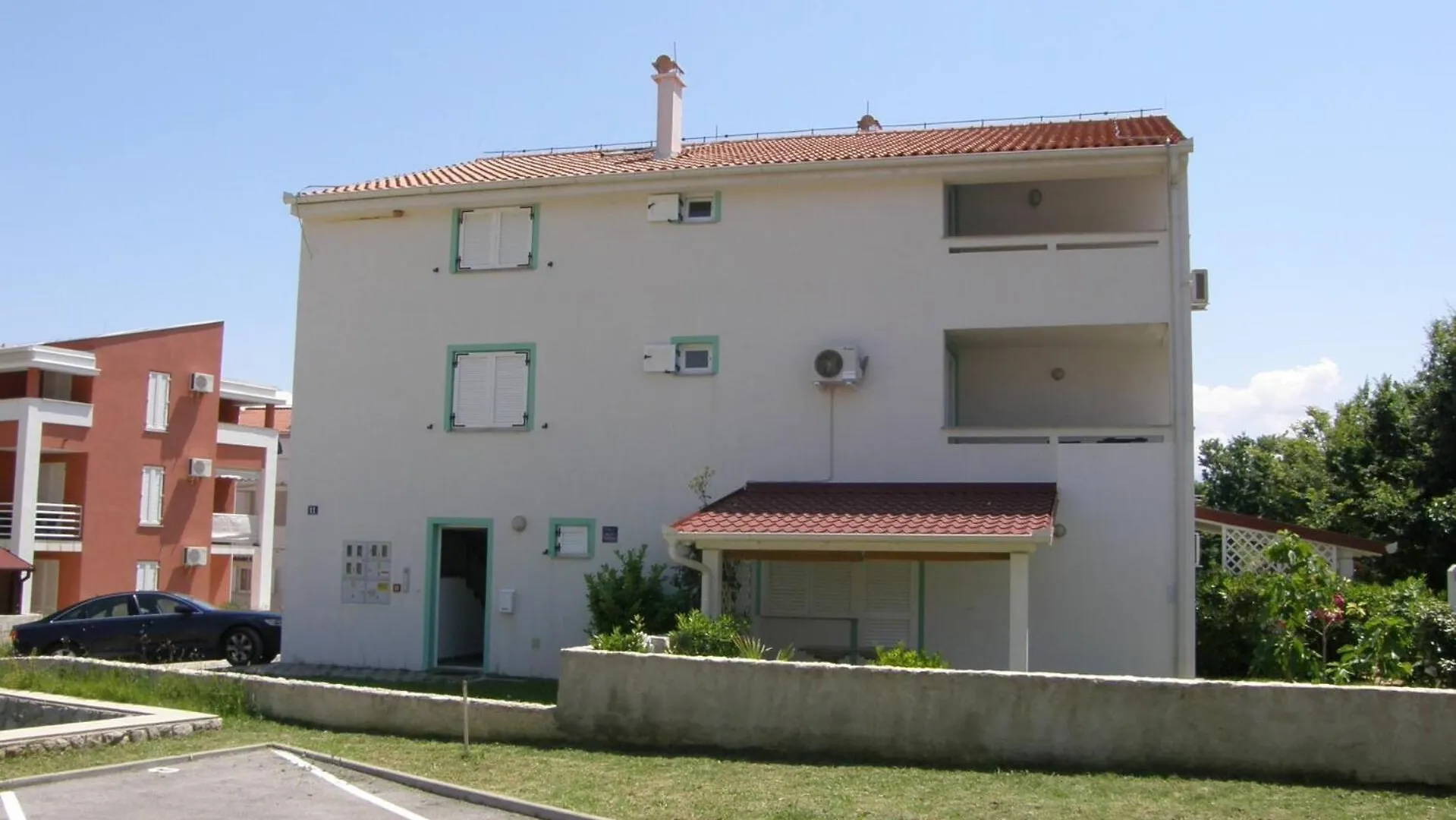Apartments Knezevic location