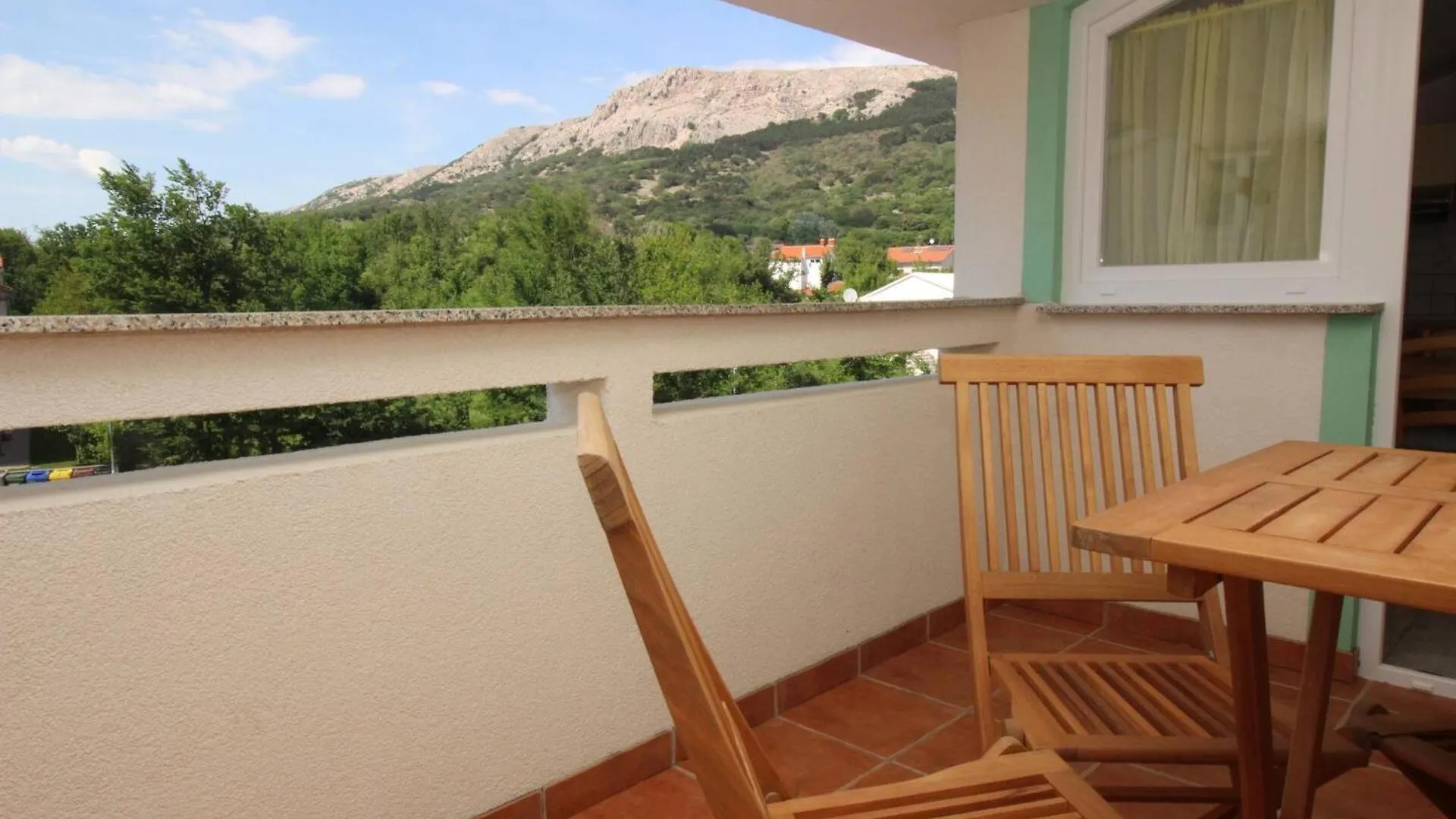 Apartments Knezevic Baška 0*,